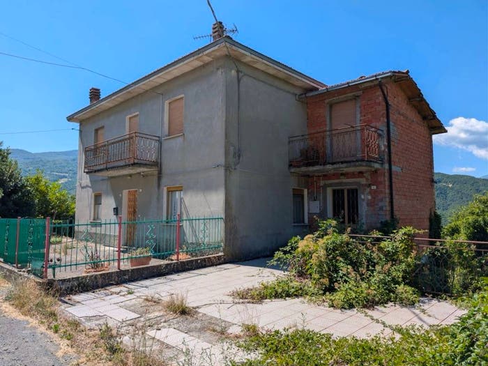 Casa con 6 locali in vendita in Via Frale, Frale, Toano