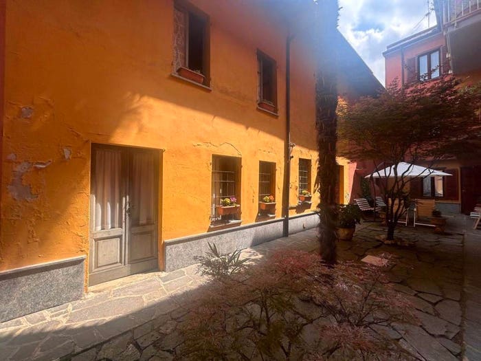 Casa bilocale in vendita in Via Francesco Sampietro, Centro, Garlasco