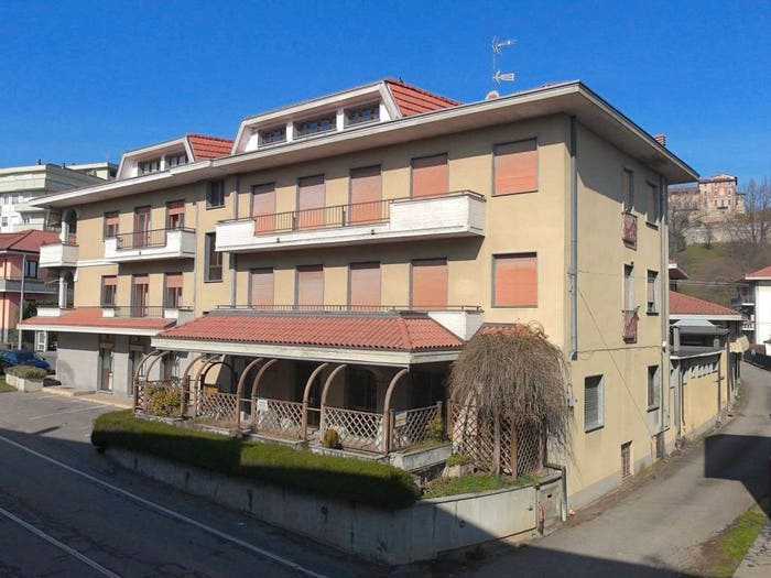 Appartamento quadrilocale in vendita in Via Maggiora, Centro, Borgomanero