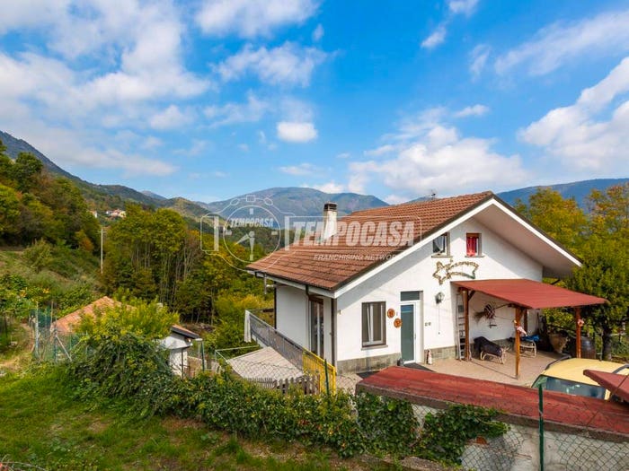 Casa con 6 locali in vendita in Borgata Montecomposto, Rubiana
