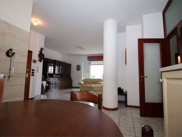 Appartamento con 5 locali in vendita in Via Chiaviche, Centro, Castellarano