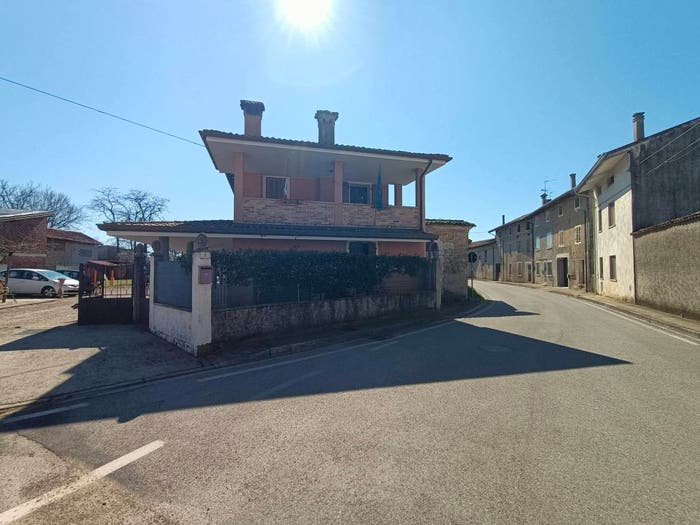 Casa con 6 locali in vendita in Centro, Bertiolo