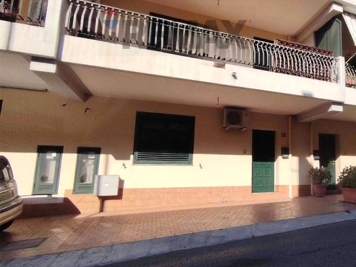 Casa con 6 locali in vendita in via facciata, Santa Lucia del Mela