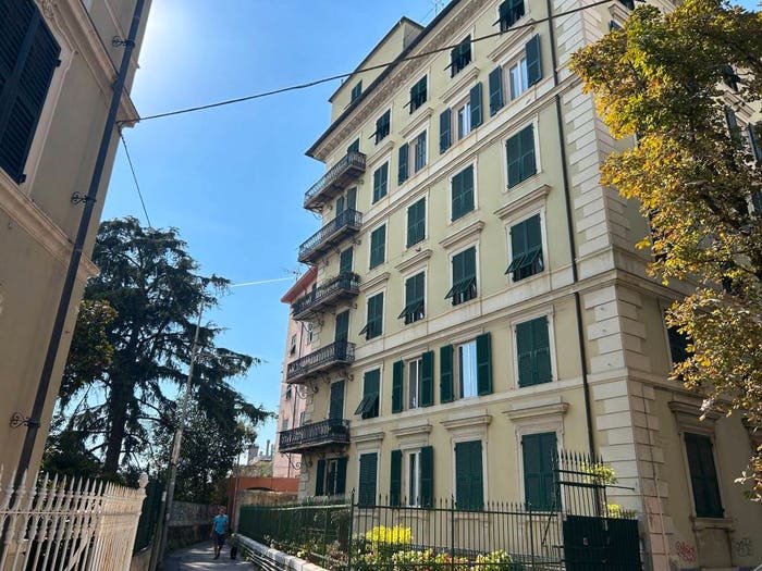Appartamento con 6 locali in vendita in Corso Solferino, Castelletto, Genova