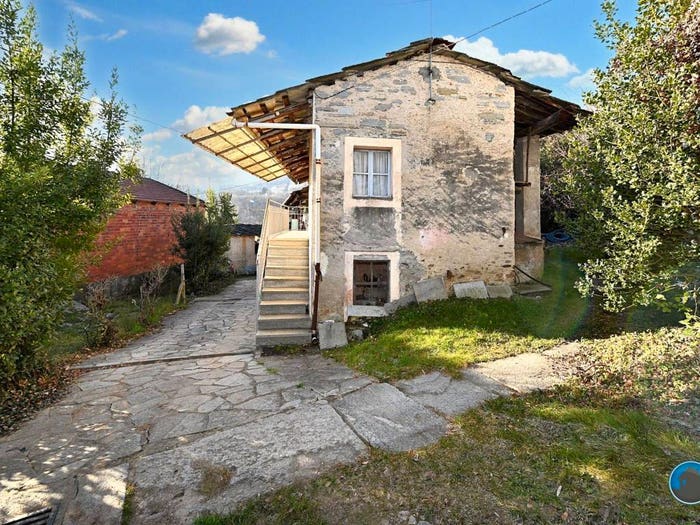 Casa con 6 locali in vendita in Via Cave, Bagnolo Piemonte