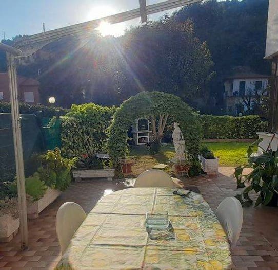 Appartamento bilocale in vendita in Via Val D'Olivi, San Martino Villetta, Sanremo