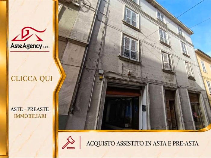 Appartamento con 5 locali in vendita in Via Cso Garibaldi, Centro, Cingoli