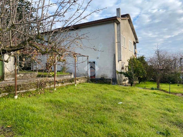 Casa con 6 locali in vendita in Colubro, Artena