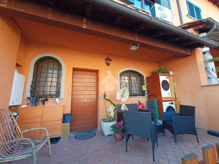 Casa trilocale in vendita in Via muzio clementi, Nepi