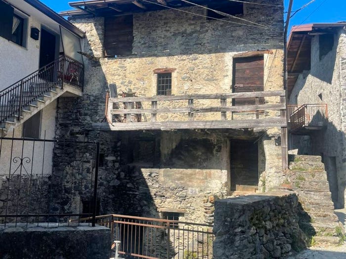 Casa con 5 locali in vendita in Frazione Civo Centro, Civo