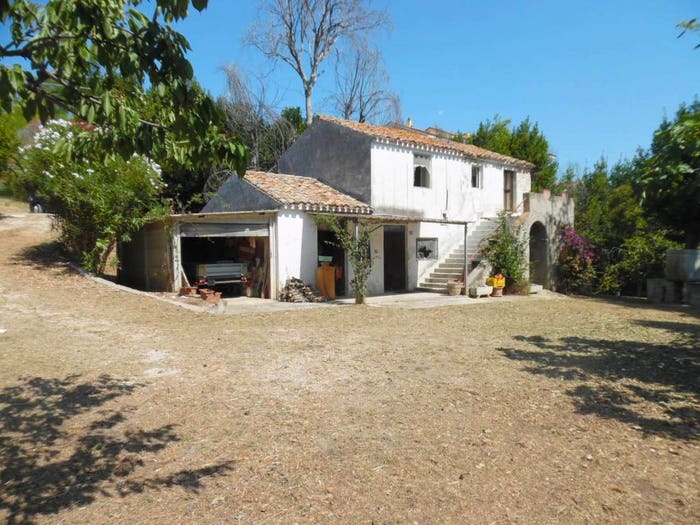 Casa bilocale in vendita in Contrada giardino, Colonnella