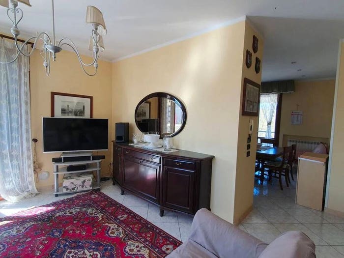 Appartamento con 5 locali in vendita in Via Rodolfo Morandi, Case Nuove, Gambassi Terme
