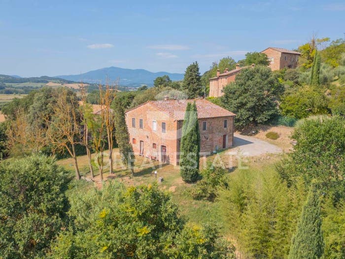 Casa con 6 locali in vendita in Vocabolo Le Coste, Villastrada, Castiglione del Lago