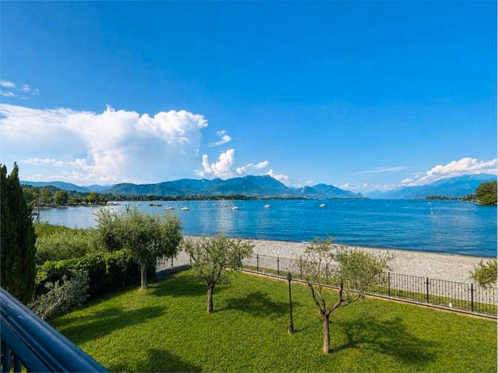 Casa con 6 locali in vendita in Lido, Manerba del Garda
