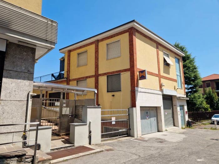 Casa in vendita in Via Giuseppe Garibaldi, Centro, Garbagnate Milanese
