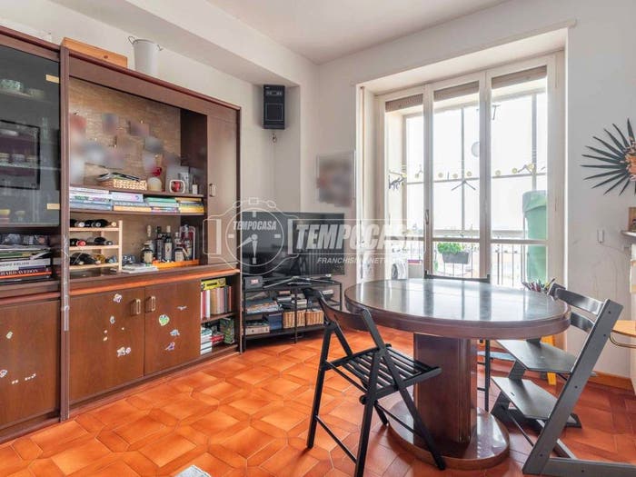 Appartamento trilocale in vendita in Via Bordighera, Famagosta, Milano