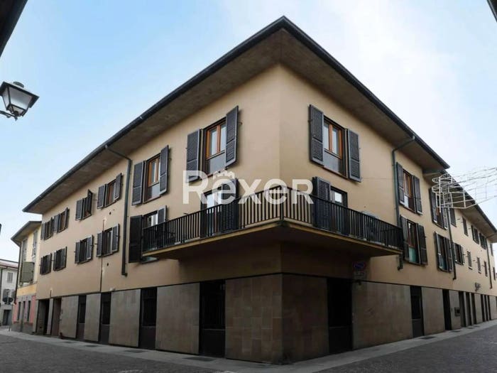 Appartamento con 5 locali in vendita in Piazza Giuseppe Garibaldi, Centro, Caravaggio
