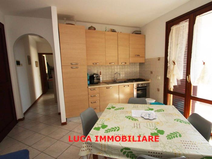 Appartamento trilocale in vendita in Via Giacomo Puccini, Centro, Ponte Buggianese