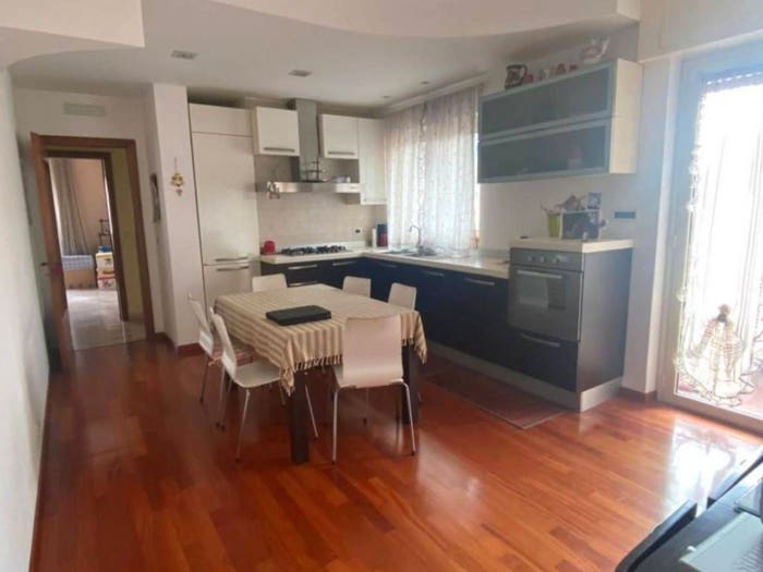 Appartamento quadrilocale in vendita in Via Adua, Centro Storico, Latina