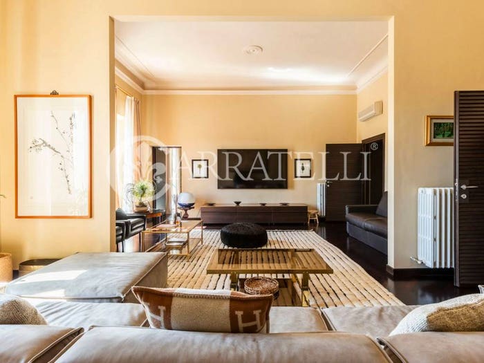 Appartamento con 6 locali in vendita in Piazza Vittorio Veneto, Borgo Ognissanti Il Prato, Firenze