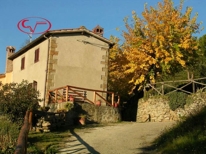 Casa trilocale in vendita in Strada Comunale di Querceto, Loro Ciuffenna