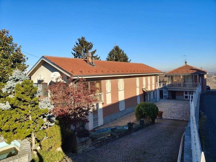 Casa con 6 locali in vendita in Frazione Quassolo, Vigliano d'Asti