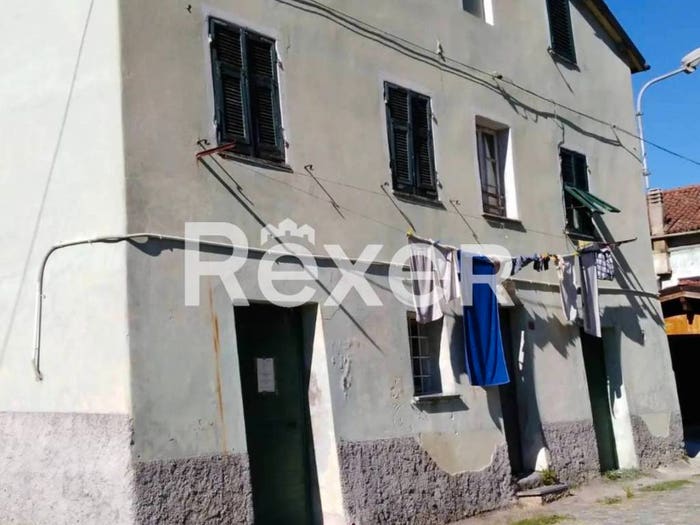 Casa con 6 locali in vendita in Località Fucine, Fucine Grenni, Mallare