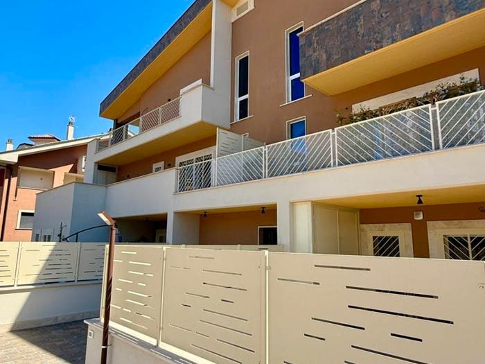 Casa quadrilocale in vendita in Via Rodano, Zona Stadio La Fonte, Monterotondo
