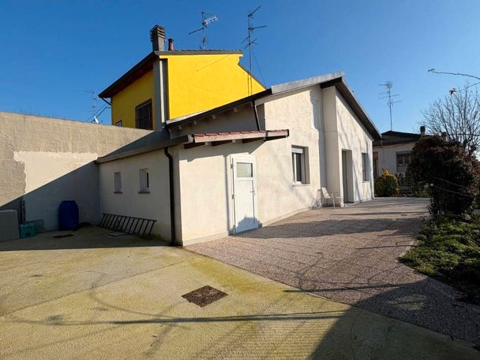 Casa bilocale in vendita in Viale Milazzo, Massa Finalese, Finale Emilia