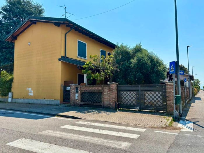 Casa quadrilocale in vendita in Via San Rocco, Centro, Ceranova