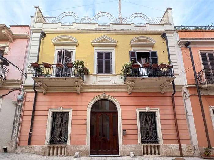 Casa con 6 locali in vendita in Via Carmine, Centro Storico, Brindisi