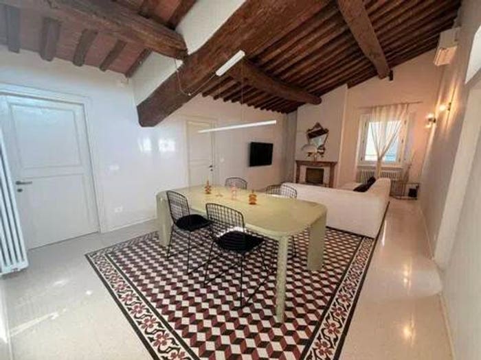Appartamento trilocale in vendita in Via San Giorgio, Piazza Napoleone San Michele, Lucca