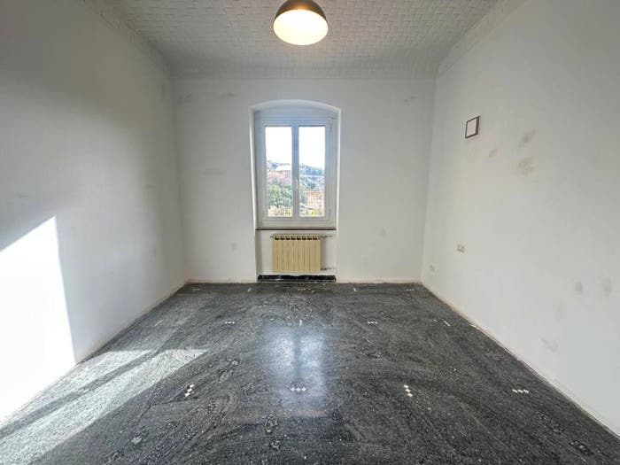 Appartamento quadrilocale in vendita in Via Ambrogio Negrone, Sestri Ponente, Genova