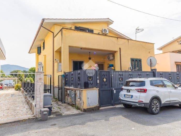 Appartamento trilocale in vendita in Via E Cialdini, Villanova, Guidonia Montecelio