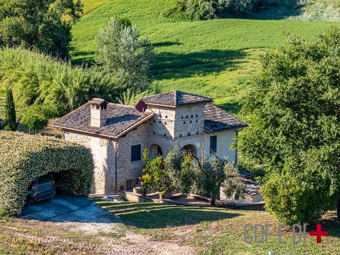 Casa con 6 locali in vendita in Cantalupo in Sabina