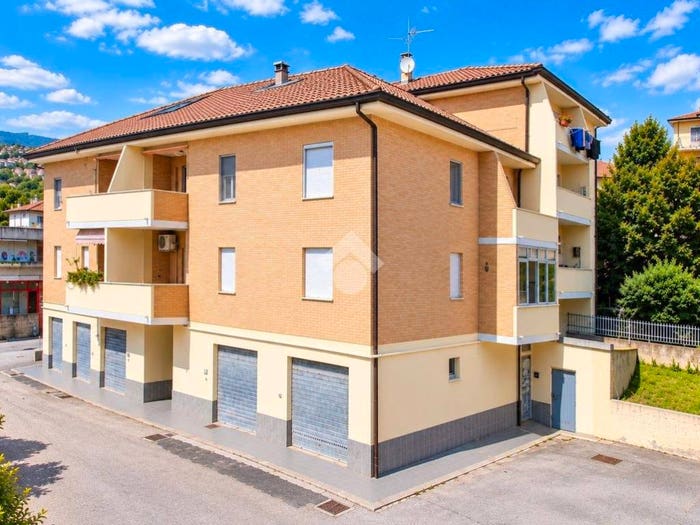 Appartamento quadrilocale in vendita in Via Giuseppe Giammarco, Centro, Fermo