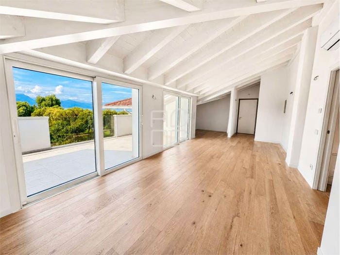 Casa trilocale in vendita in Via Giuseppe di Vittorio, Rivoltella, Desenzano del Garda