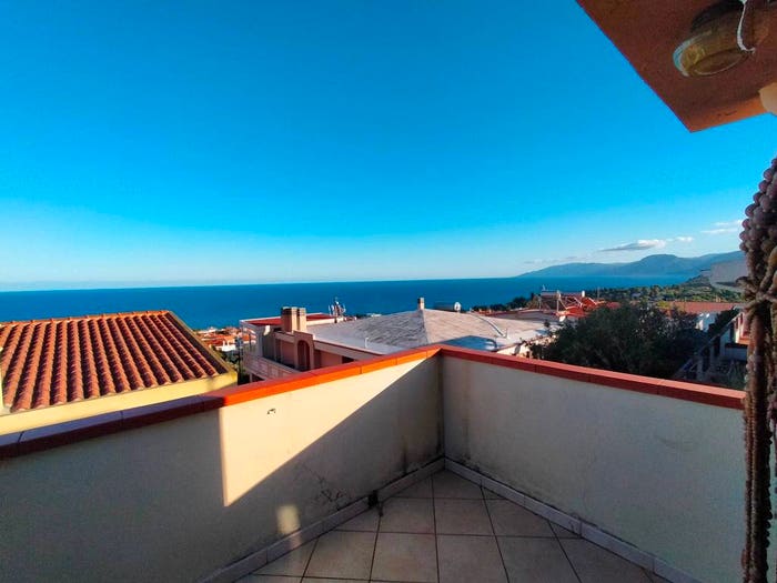 Appartamento trilocale in vendita in Via delle Ginestre, Cala Gonone, Dorgali