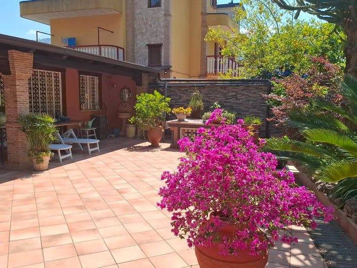 Casa con 6 locali in vendita in Centro, Baronissi