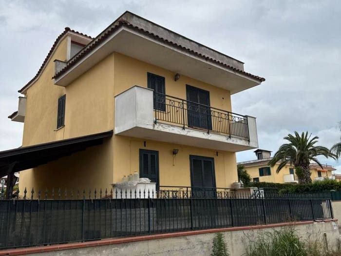 Casa trilocale in vendita in Via Vicinale Masseria Vecchia, Licola Paese, Giugliano in Campania