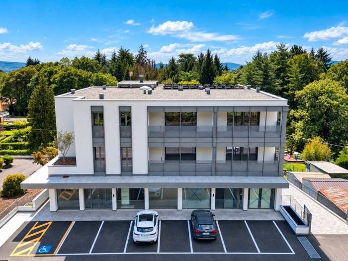 Appartamento trilocale in vendita in Via Vittorio Veneto, Luvinate