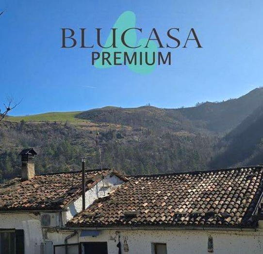 Casa con 5 locali in vendita in Viale Roma, Centro, Civitella di Romagna