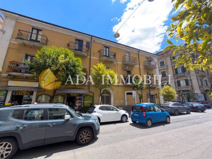 Appartamento con 5 locali in vendita in VIA MONTESANTO, Centro, Cosenza