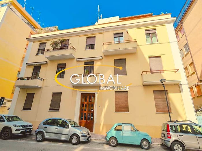 Appartamento con 5 locali in vendita in Piazza Salotto Corso Umberto, Pescara