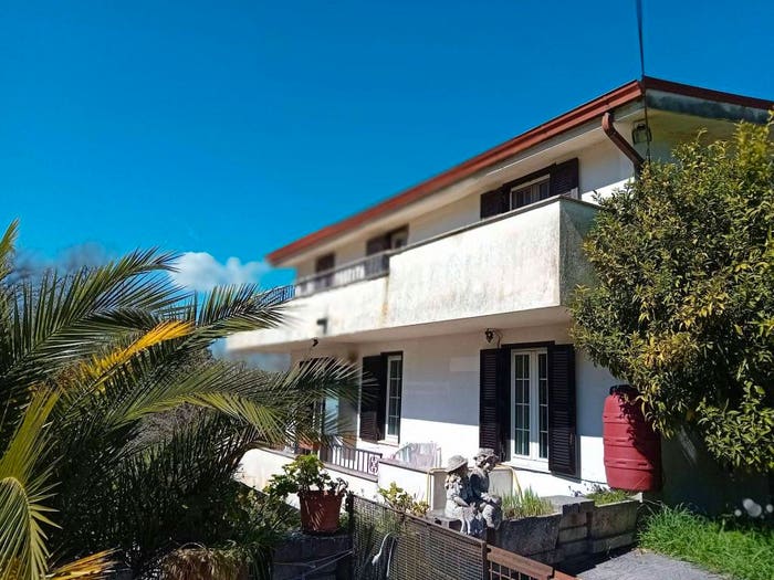 Appartamento bilocale in vendita in Strada Regionale Casilina, Rocca d'Arce