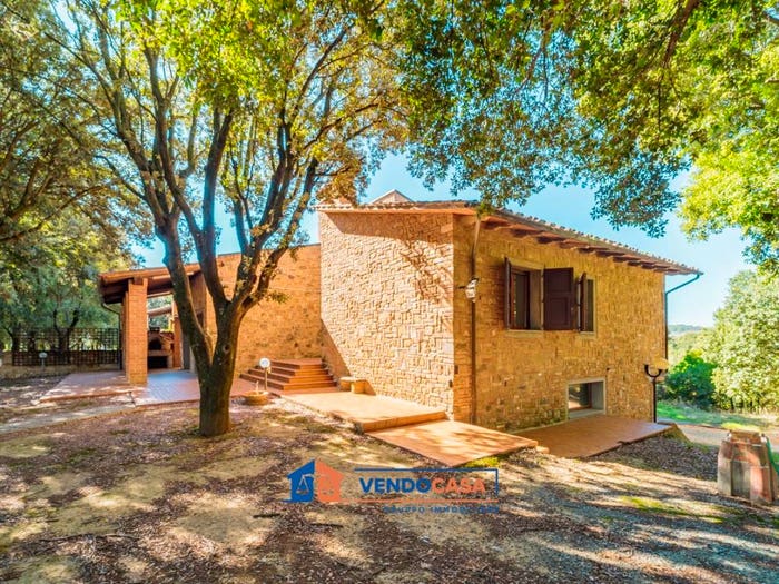 Casa con 6 locali in vendita in Via del Porcello, Gambassi Terme