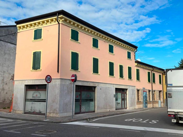 Appartamento bilocale in vendita in Piazza Guglielmo Marconi, Zevio Santa Maria, Zevio