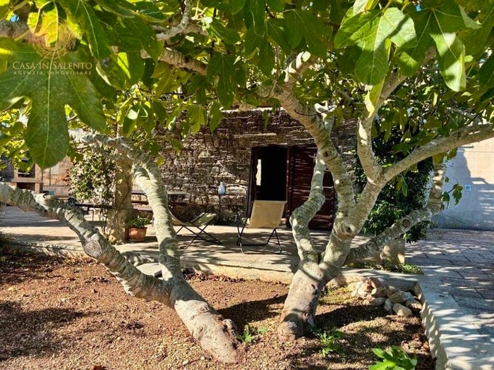 Casa trilocale in vendita in Via Macurano, Centro, Alessano
