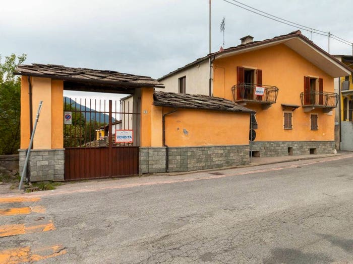 Casa con 6 locali in vendita in Via Nazionale, Centro, Paesana
