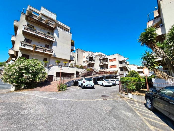 Casa trilocale in vendita in Via Lombardia, Centro, Nettuno